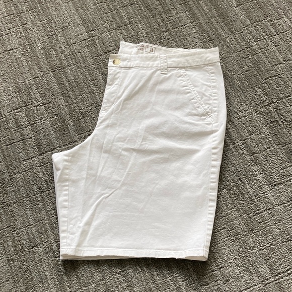 Sonoma Life + Style White Bermuda Mid-Rise 16 - Picture 1 of 8